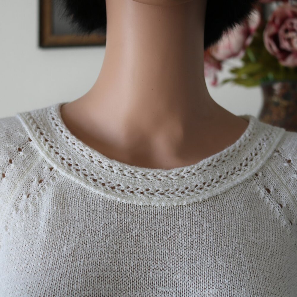 Soft pullover sweater - Picture 2 of 4